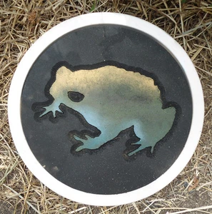 Frog stepping stone mold concrete plaster mould 12" x 1.5" - Picture 1 of 1