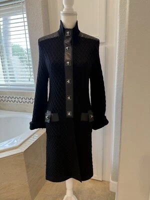 Cardigã suéter TORY BURCH preto 100% lã merino acabamento 100% couro tamanho XS - Imagem 1 de 4