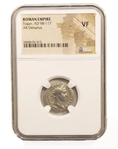 Raro Denario romano in argento TRAIANO (AR) - Certificato NGC (Ad 98-117) - CH-VF - Foto 1 di 2