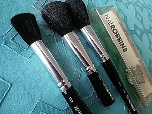 Nat Robbins Maquillaje Cosmético Natural Pinceles Doble Sacapuntas Lote Selección  - Imagen 1 de 3