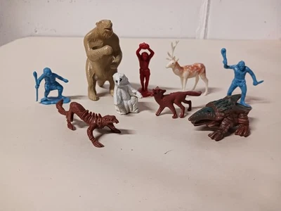 9 Vintage Plastic Animals Prehistoric Collection - Image 1 of 3