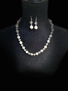 Juego de pendientes de collar vintage perlas de imitación cuentas acrílicas facetadas transparentes gris crema - Imagen 1 de 10