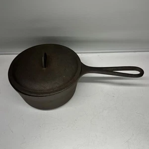 Antique CAST IRON SAUCEPAN sauce pot with No2 Lid heat ring 2 quart Marked - Picture 1 of 9