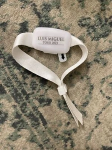Luis Miguel Tour Concert Light-up Bracelet Official Merch 2023 10/08 MSG Madison - Picture 1 of 2