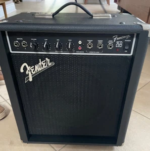 Fender Frontman 25B - 25W Electric Guitar Amp Amplifier - Picture 1 of 6