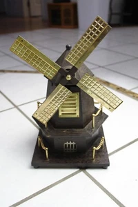 Vintage Japan Wooden Wind Mill Novelty Transistor Radio, for repair - Picture 1 of 11