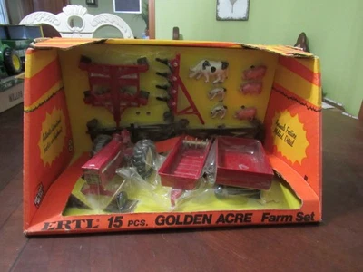 ERTL 1/32 SCALE INTERNATIONAL GOLDEN ACRES 15 PIECE FARM SET - NIB - Image 1 of 4