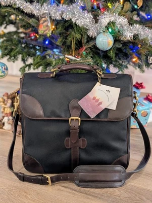 Mulholland Brothers 4 Bottle Wine Carrier Messenger Style Bag w/ Latigo Leather  - Image 1 of 4