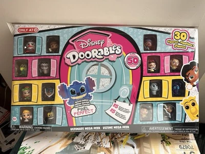 Disney DOORABLES Ultimate MEGA PEEK - 30 Figuras Pixel Perfecto EXCLUSIVO NUEVO Foto 1 de 4