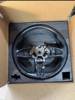 Infiniti Q50/Q60 2018+ OEM volante cuero usado Foto 1 de 3