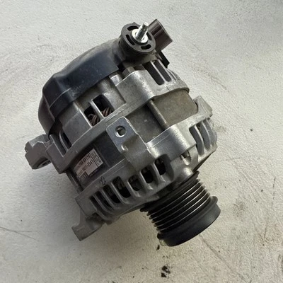 Toyota oem alternator CAMRY 2015 2016 2017 (2.5L), 2013-2018 RAV4, 27060-0V170 - Image 1 of 4