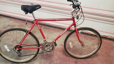 Red 10 speed 930 se ATB bike.  Perfect For Traveling Along All Range Of Terrains - Image 1 of 4