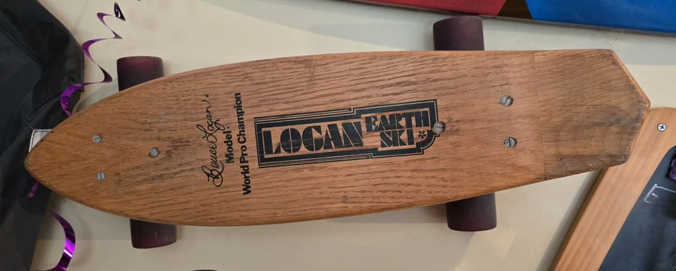 Esquí Logan Earth súper limpio Bruce Logan Calif Slalom raro de colección  Foto 1 de 4