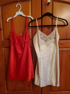 Victoria Secret Lingeries Babydoll Size Small 1- Red 1- Beige - Image 1 of 4
