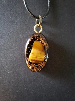 Orgonit Anhänger klein Orgon "Mut" Tigerauge Kupferspäne  - Bild 1 von 4