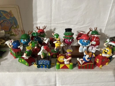 Juegos de trenes animados de Navidad M&M, 2005, 12 coches y 9 personajes de M&M Foto 1 de 4