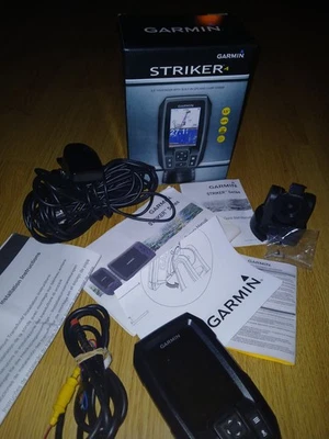 Garmin Striker 4 010-01550-00 Dual-Beam Transducer 3.5" GPS Fishfinder Sonar EUC - Image 1 of 4