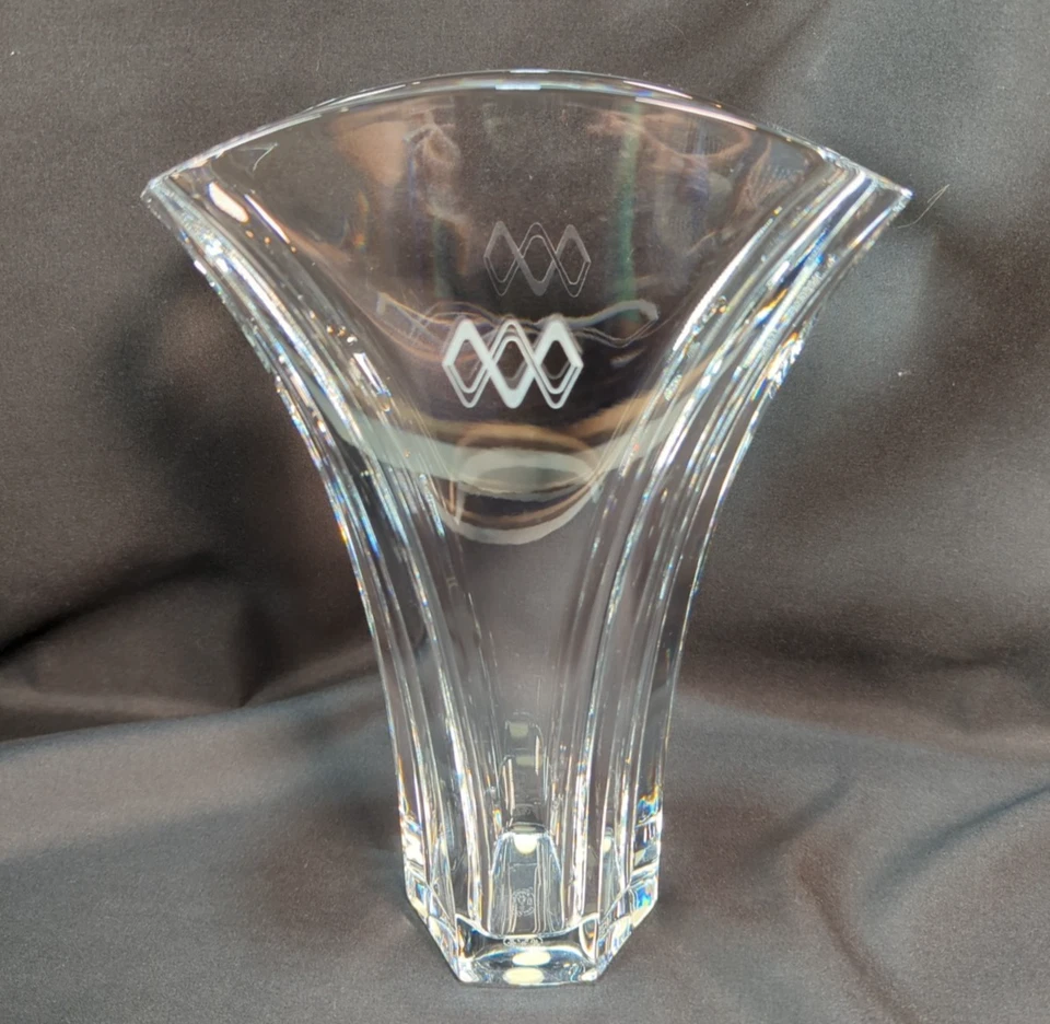 Винтажная ваза баккара хрусталь гинкго 9 1/2 дюйма Франция элегантное заявление тихая роскошь - Изображение 1 из 4