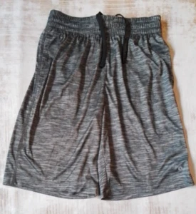 NWT Xersion Shorts Mens Small Comfort Training Shorts Quick Dri Static Color - Picture 1 of 10
