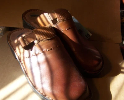 DR. SCHOLLS "BRENDA" Brown Leather slip On Clogs - Women's Size 10 - NWT - Image 1 of 4