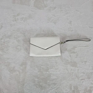 Portafoglio Patricia Nash 100% pelle crema cinturino da polso carte slot contanti tasche - Foto 1 di 4