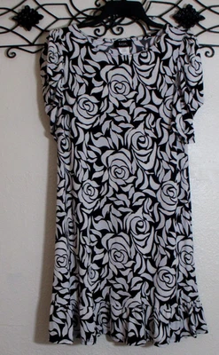 Msk 女式针织连衣裙 S 码多色花卉短袖圆领 — 第 1/4 张图片