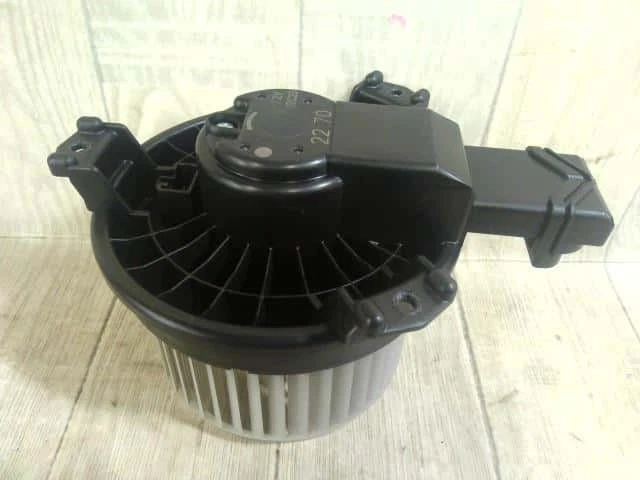 Motor soplador DAIHATSU Rocky 2020 5BA-A210S 88550B1150 [usado] [PA70179254] Foto 1 de 1