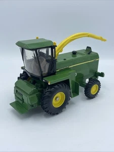 Ertl John Deere Forager Harvester Combine Harvester 1:32 Scale 6650 - Picture 1 of 8