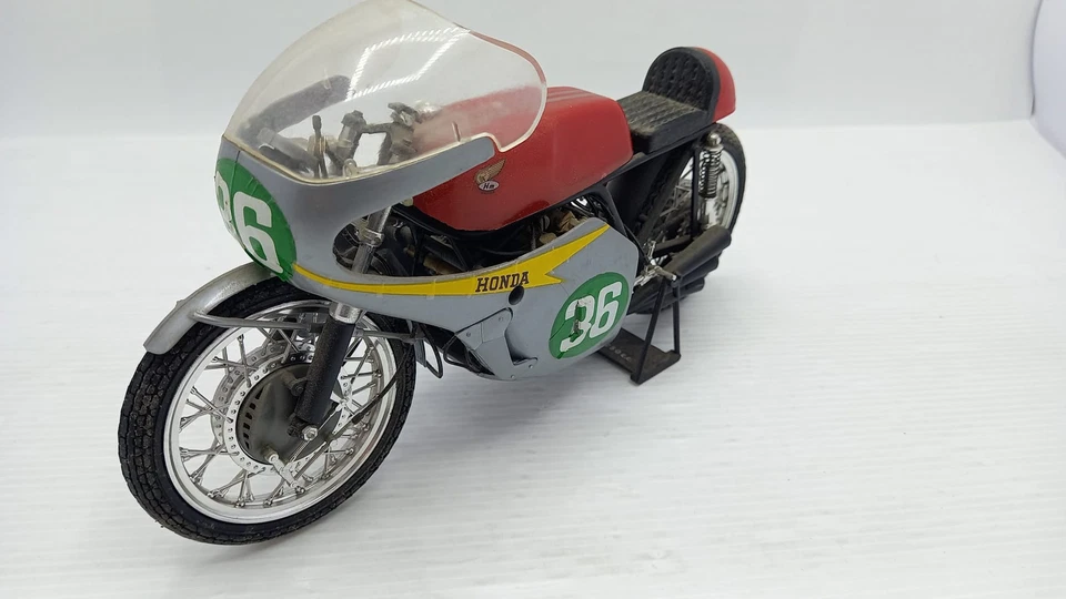 PRTHON250 Protar Honda 250cc 1/9, kit montato da restaurare e pulire - Immagine 1 di 3