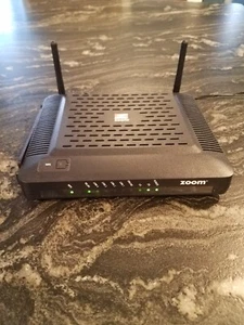 Zoom Model 5352 DOCSIS 3.0 Cable Modem / Router Wireless N and Gigabit Ethernet - Picture 1 of 6