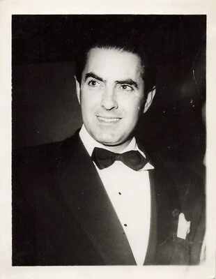 Tyrone Power 1950s Fan Club Photo 4x5 Pin Up Movie Studio Press Candid *Am10a - Image 1 of 2