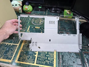 Placa madre superior exacta Atari 1040STF 220V Euro cubierta metálica-DESGASTE-PIEZAS-LEER - Imagen 1 de 11