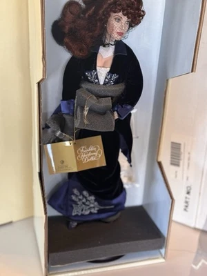 NUEVO EN CAJA - Franklin Mint Titanic's Rose "Blue Velvet Gown" | Muñeca de porcelana de 17"  Foto 1 de 4