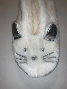 Pantuflas Cozy Critter Company Bailarina Metálica Conejo Blanco Talla S/M 6-7.5 - Imagen 1 de 4