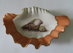 Mottahedeh Vista Alegre Nathchez Muschel gerüschte Muschelplatte - 4 verfügbar - Bild 1 von 7