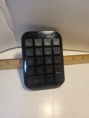 Targus AKP11US Wireless Keyboard Numpad - Image 1 of 4