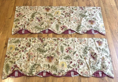 WAVERLY~2 cenefas con estampado floral beige claro con vieiras de arándano a rayas 52x 21 Foto 1 de 4