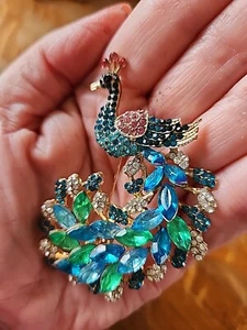 Elegante blau & grün Kristall Strass Pfauenschwanz Anstecknadel Brosche Unikat Schmuck - Bild 1 von 16