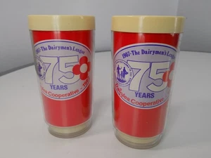 Lote (2) tazas aislantes vintage Dairylea Dairy Cooperative 75 aniversario, 1982 - Imagen 1 de 5