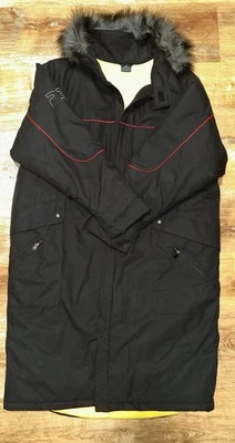 Parka marca Air Jordan con cuello de piel sintética. Talla XL. En muy buena condición Foto 1 de 4