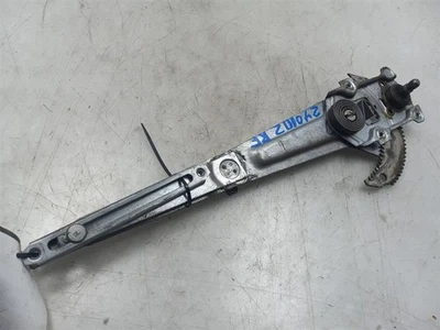 REGULADOR VENTANA DELANTERA LADO PASAJERO TOYOTA 4RUNNER SR5 2.4L 4X4 MT 90-95  Foto 1 de 4