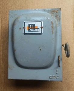 Vintage MURRAY Enclosed Switch On Off Breaker Fuse Box - Picture 1 of 5
