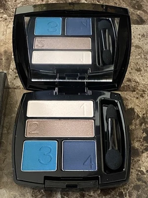 Avon True Color Eyeshadow Quad Glow Teal .176 oz - Image 1 of 4