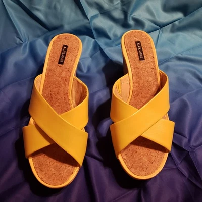 Alex Marie Size 8.5 Ladies Yellow Cork Wedge Sandals/Shoes Leather Upper Foto 1 de 4