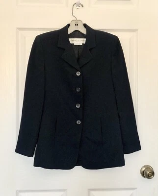 Garfield & Marks Petite Women's USA Made Blue  Notch  Collar   Blazer 2 - Image 1 of 4