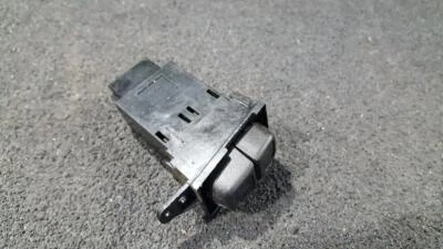 Interruptor de luz antiniebla Mitsubishi Galant 1999 usado, genuino #181393-11 Foto 1 de 4