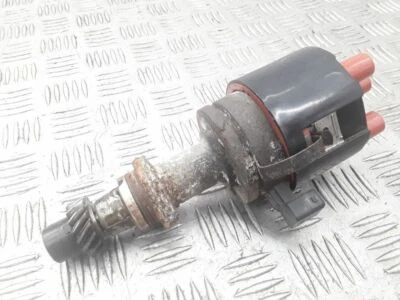 Volkswagen VW Passat B4 1.8 66kw 1994 Petrol Spark Plug Distributor - Image 1 of 4