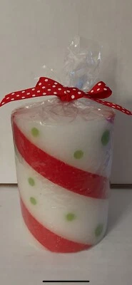 Vela de vacaciones Pillar - Bastón de caramelo a rayas rojo/verde sellada con lazo rojo - Foto 1 de 4