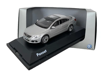 Volkswagen Passat CC - escala 1/43 - coche modelo VW Schuco Foto 1 de 4