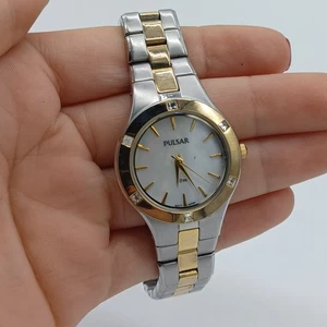 Reloj Pulsera Pulsar Damas Bisel Diamante Esfera Blanca 50m Resistente al Agua - Imagen 1 de 6